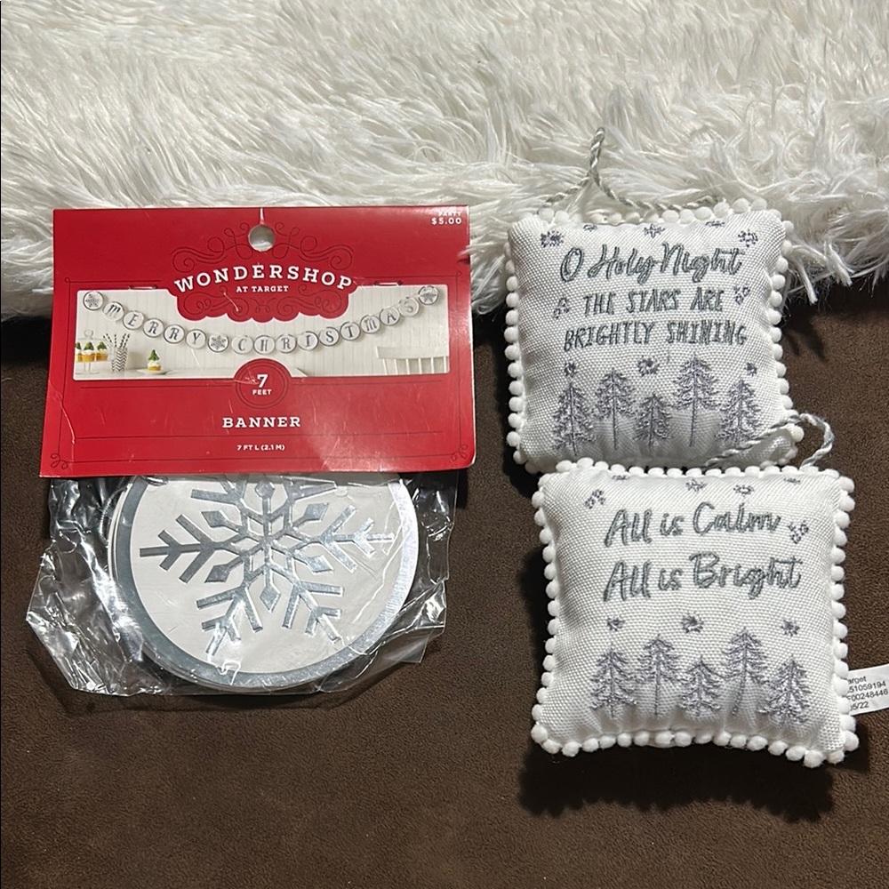 🩶5/$30 Wondershop by Target White and Silver Merry Christmas Banner and Ornament